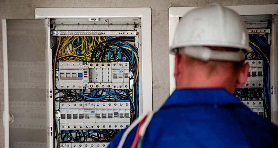 Choosing the Right Electrical Contractor for Your Facility