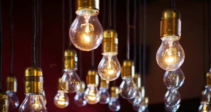 LED Lighting Takes the Spotlight as Incandescent Bulb Ban Takes Effect